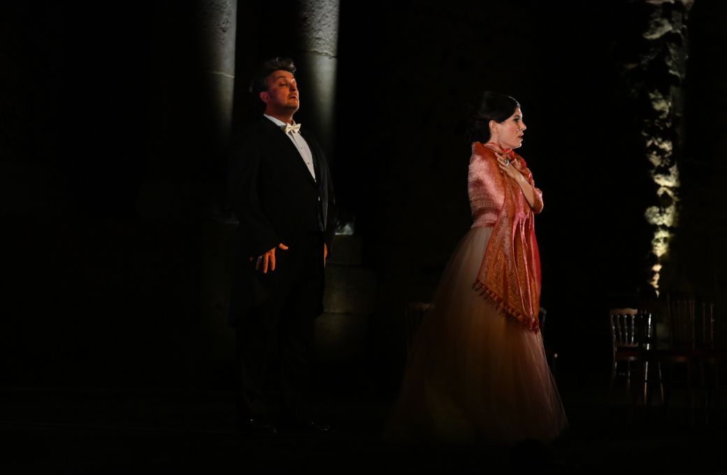 Ludovic T&eacute;zier (Germont) et Claudia Pavone (Violetta) &copy; Gromelle
