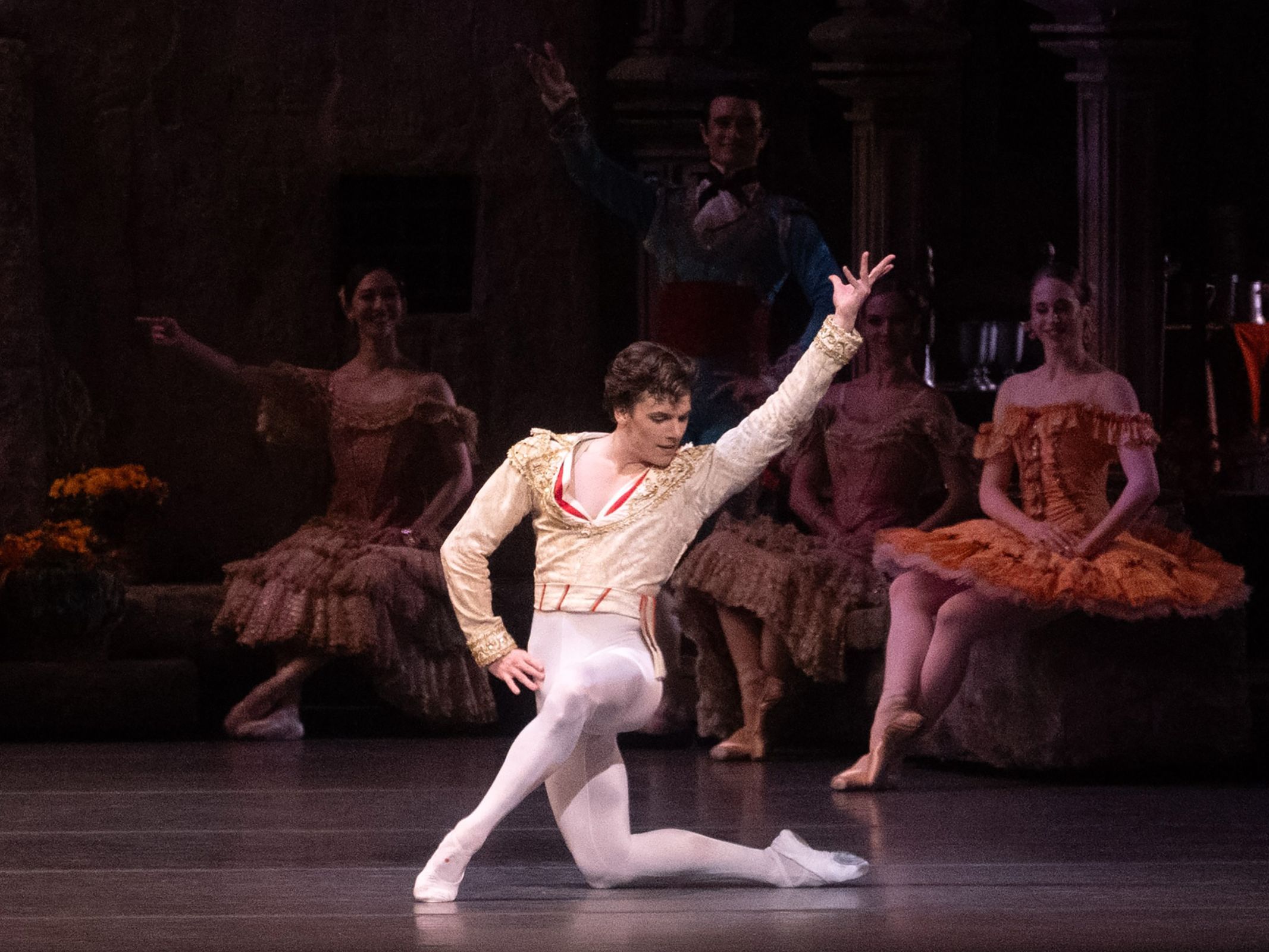 Jake Roxander as Basilio in <i>Don Quixote</i> &copy; Nir Arieli