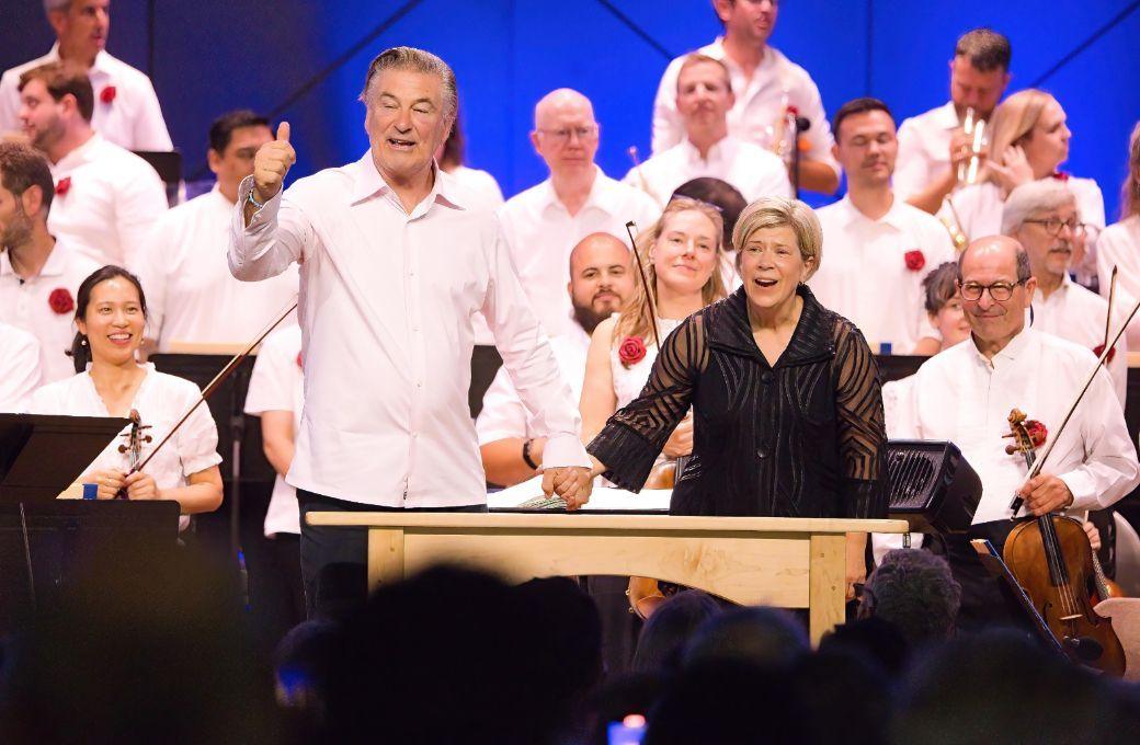 Alec Baldwin, Karen Kamensek and the Boston Symphony &copy; Hilary Scott, courtesy of the BSO