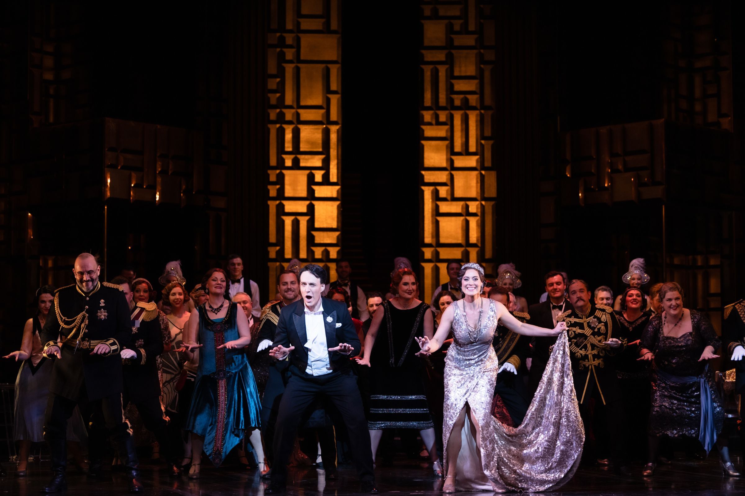 <i>The Merry Widow</i> at Opera Australia &copy; Carlita Sari