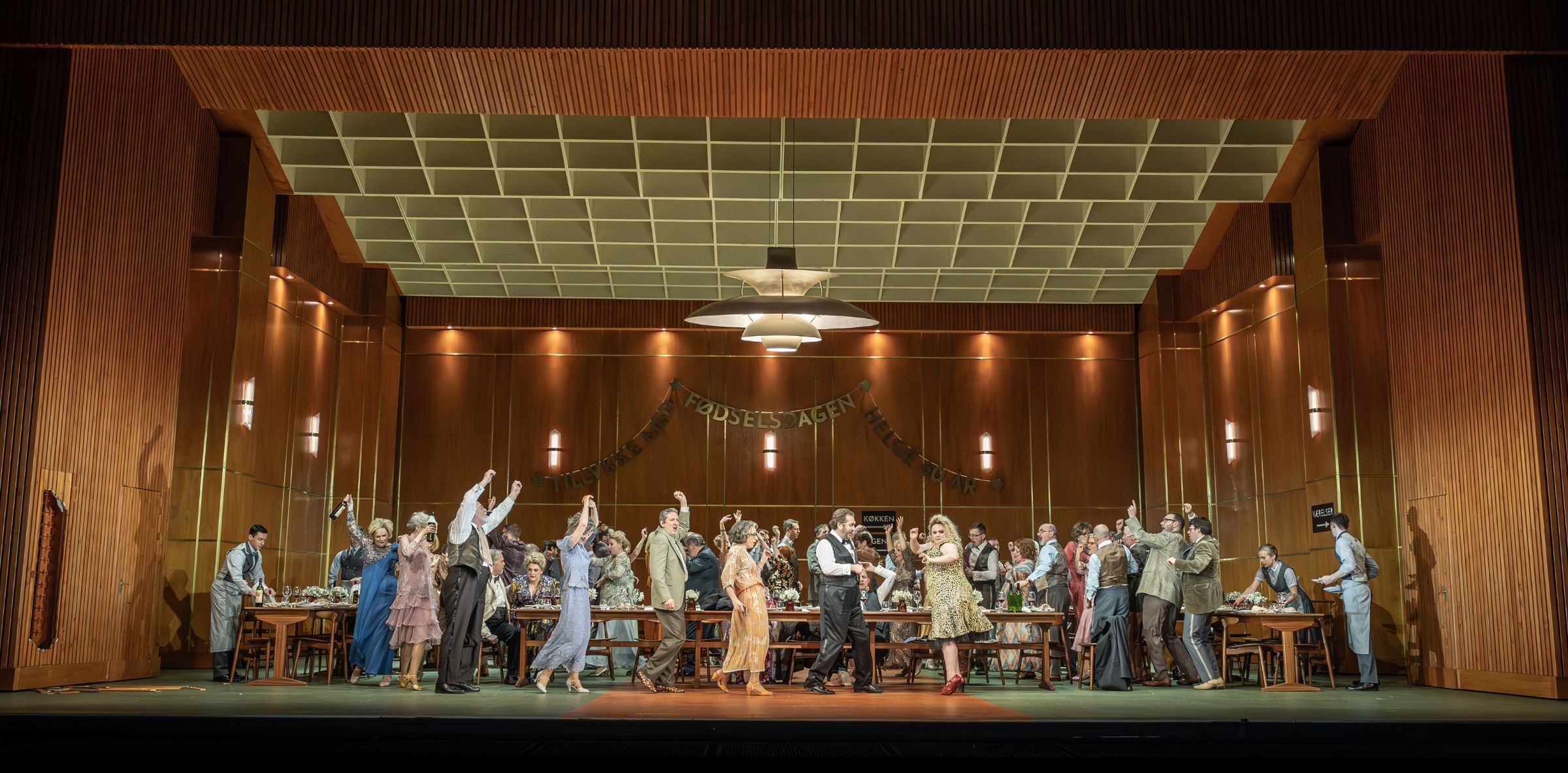 Conga lines: <i>Festen</i> at the Royal Opera © RBO | Marc Brenner