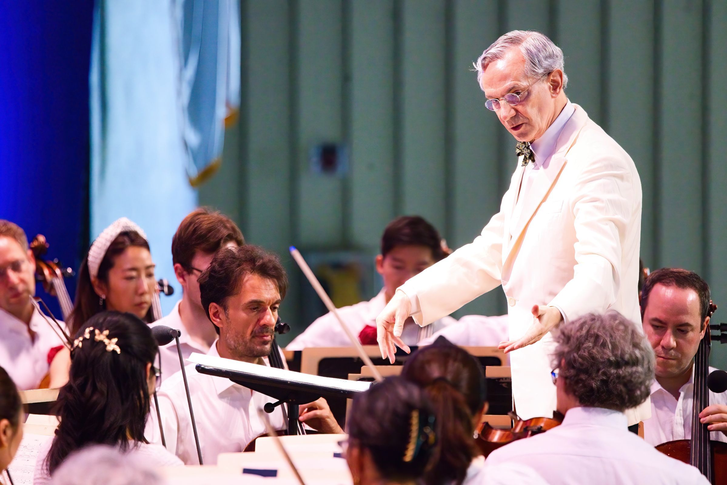 Fabio Luisi conducts the Boston Symphony Orchestra &copy; Hilary Scott, courtesy of the BSO