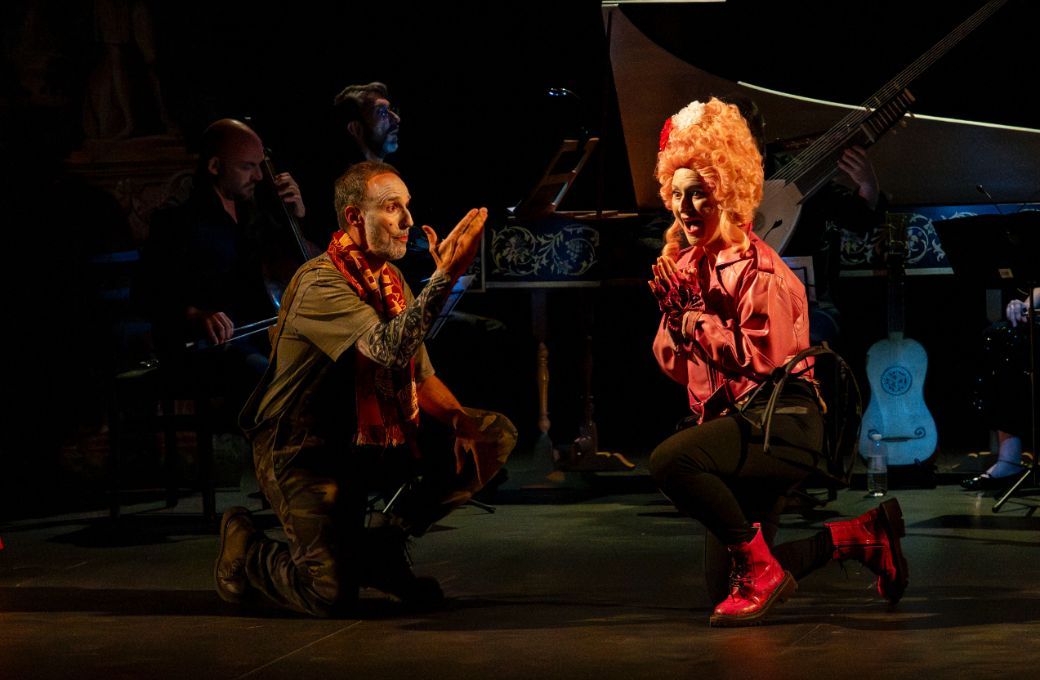 César San Martín (Varrone), Sandra Ferrández (Pericca) © Alfredo Arias