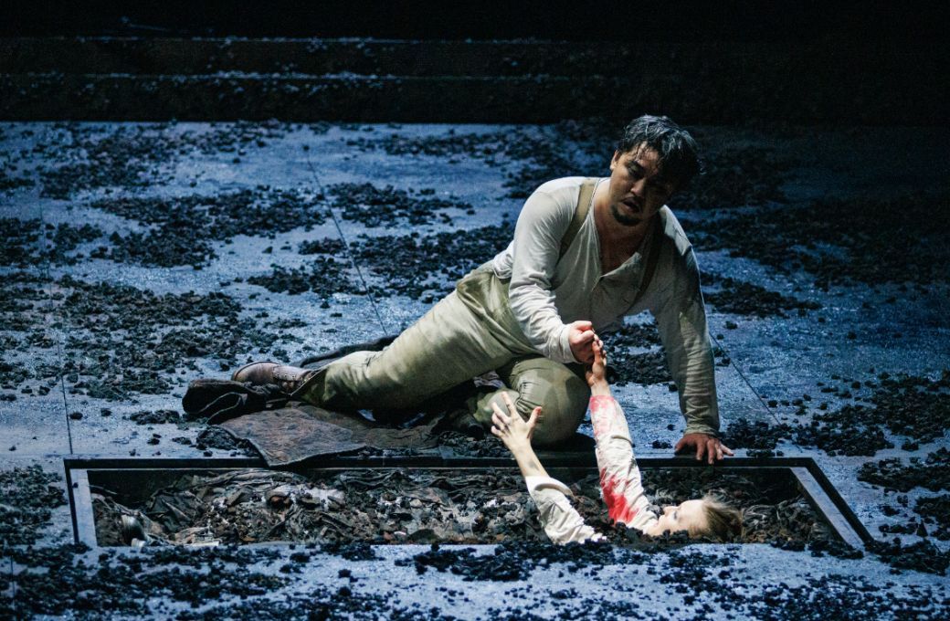 Leonardo Lee (Rigoletto) und Anastasiya Taratorkina (Gilda) © Felix Grünschloß