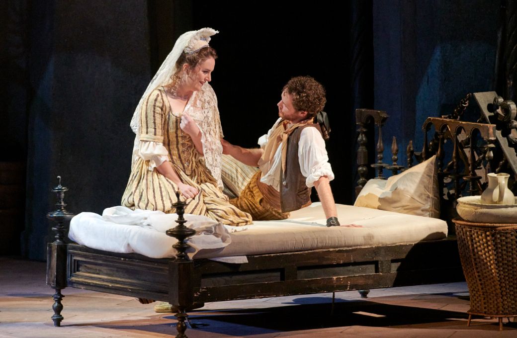 Louise Alder (Susanna) und Philippe Sly (Figaro) &copy; Wiener Staatsoper | Michael P&ouml;hn