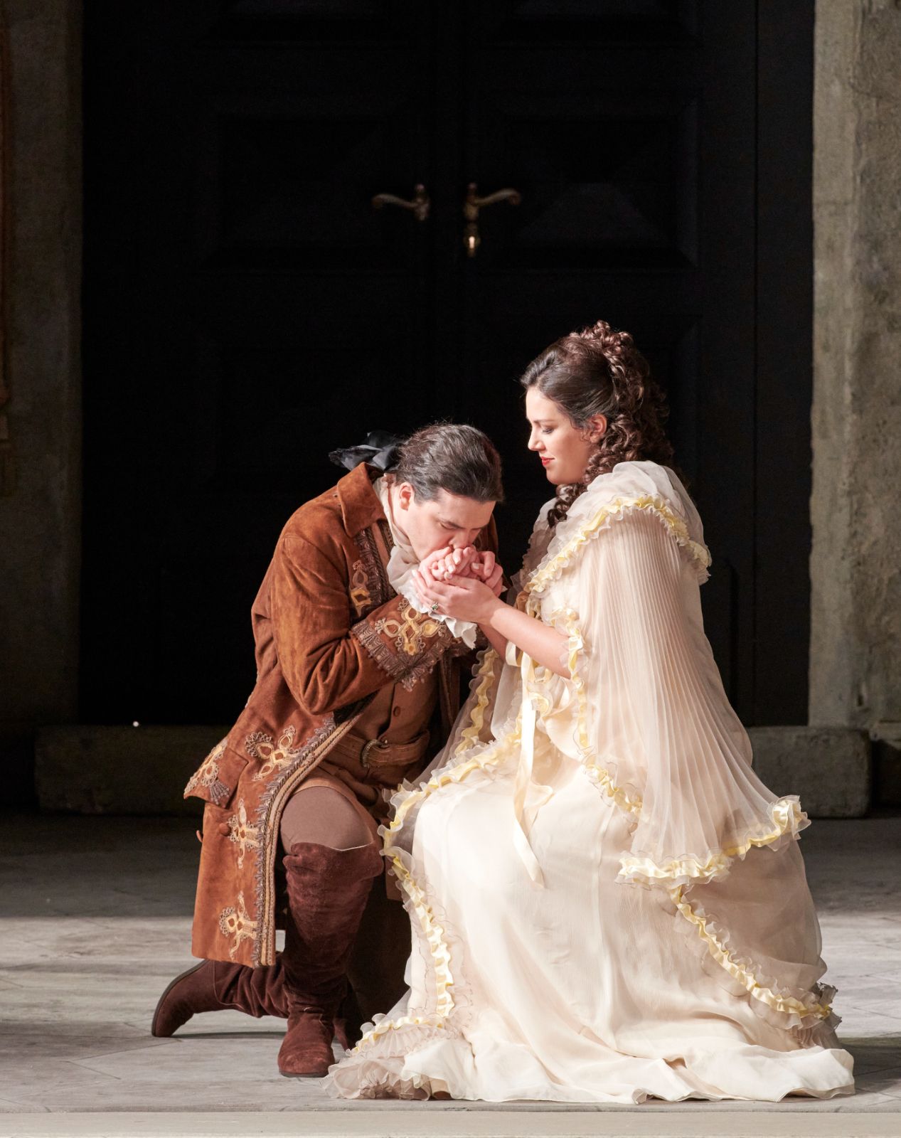 Andrè Schuen (Graf Almaviva) und Federica Lombardi (Gräfin) &copy; Wiener Staatsoper | Michael Pöhn