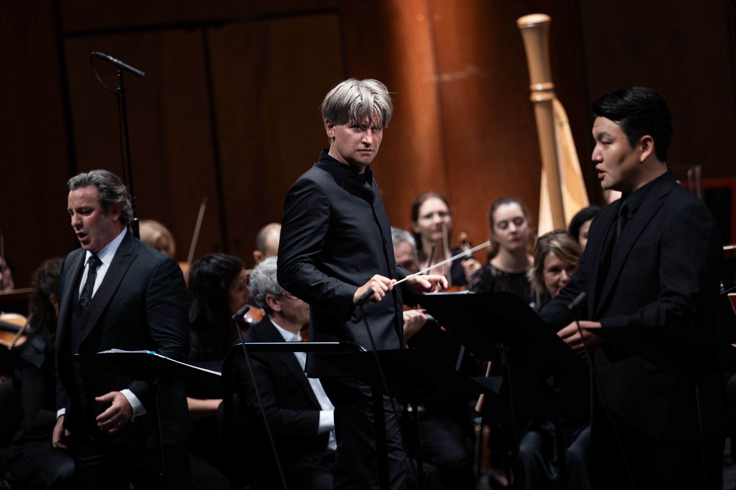 Daniele Rustioni dirige <i>Les Vêpres siciliennes</i> au Festival d'Aix © Vincent Beaume
