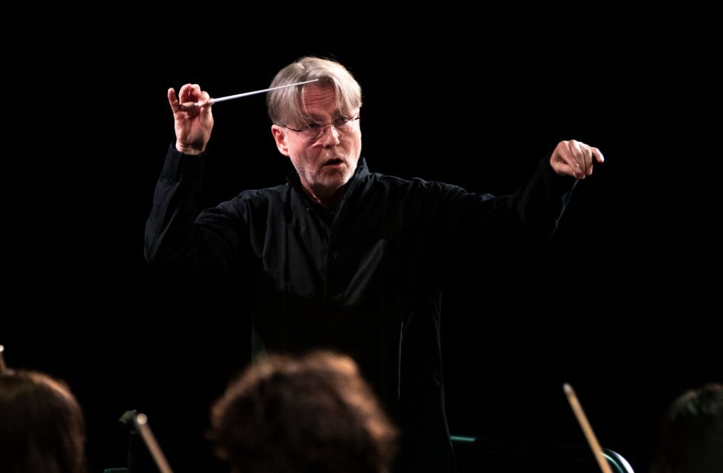 Esa-Pekka Salonen dirigiert das Verbier Festival Orchestra © Nicolas Brodard