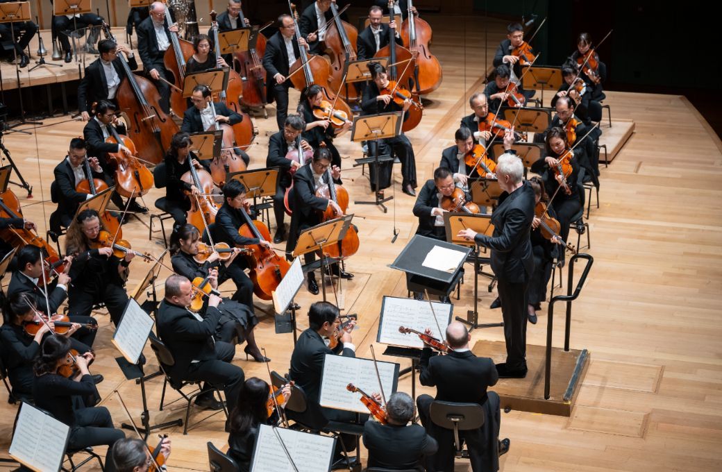 Hannu Lintu conducts the Singapore Symphony Orchestra © Nathaniel Lim | Singapore Symphony Orchestra