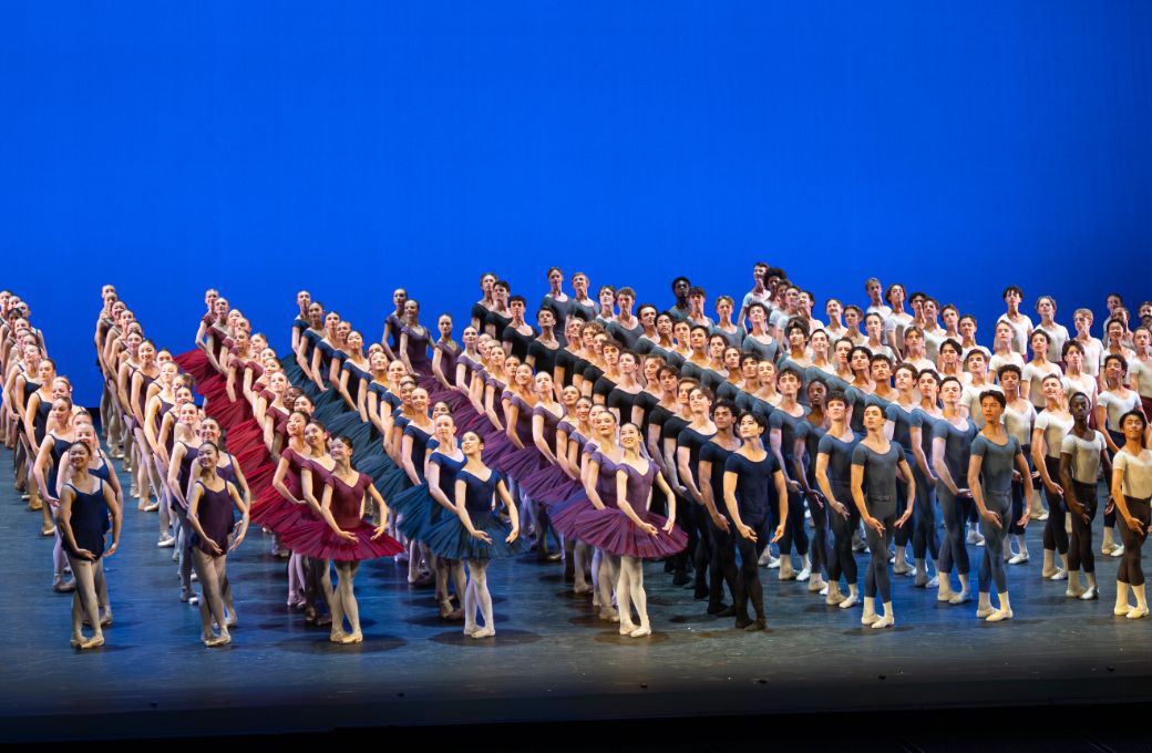 The Royal Ballet School in the <i>Grand Défilé</i> © Photography by Ash