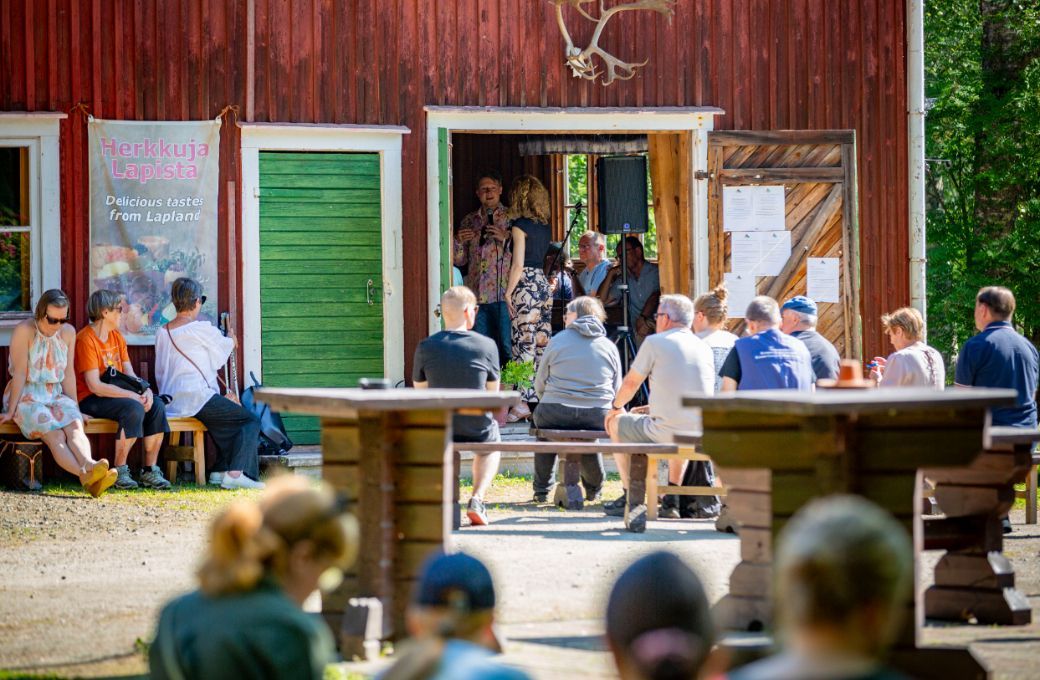 A public meeting in Kuhmo with the artistic directors of the festival © Jonas Kukkonen | Kuhmon Kamarimusiikki