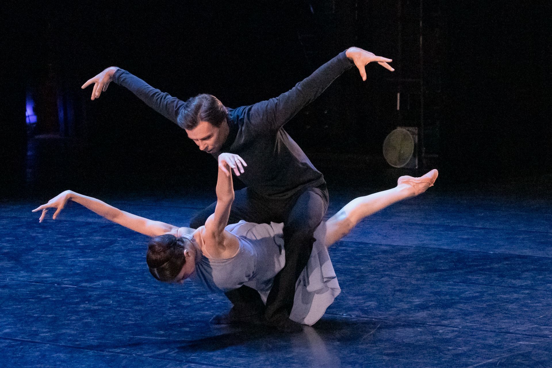 Jevgeni Grib and Marta Navasardyan in Grib’s <i>Bitter Earth</i> &copy; Rosellina Garbo