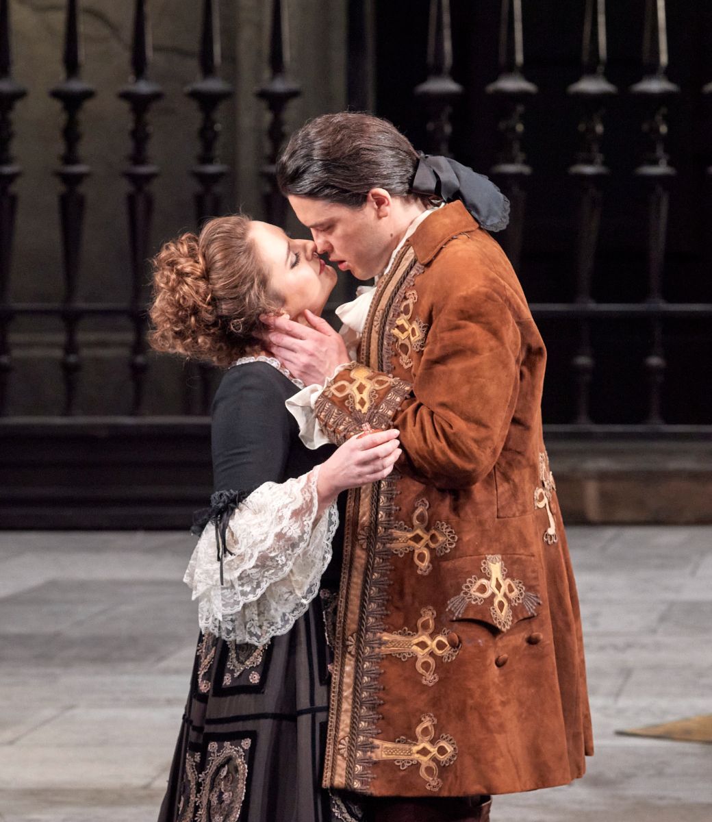 Louise Alder (Susanna) and Andr&egrave; Schuen (Conte Almaviva) &copy; Wiener Staatsoper | Michael P&ouml;hn