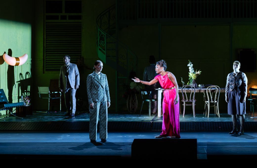 Avery Amereau (Bradamante) und Jeanine De Bique (Alcina) &copy; Geoffroy Schied