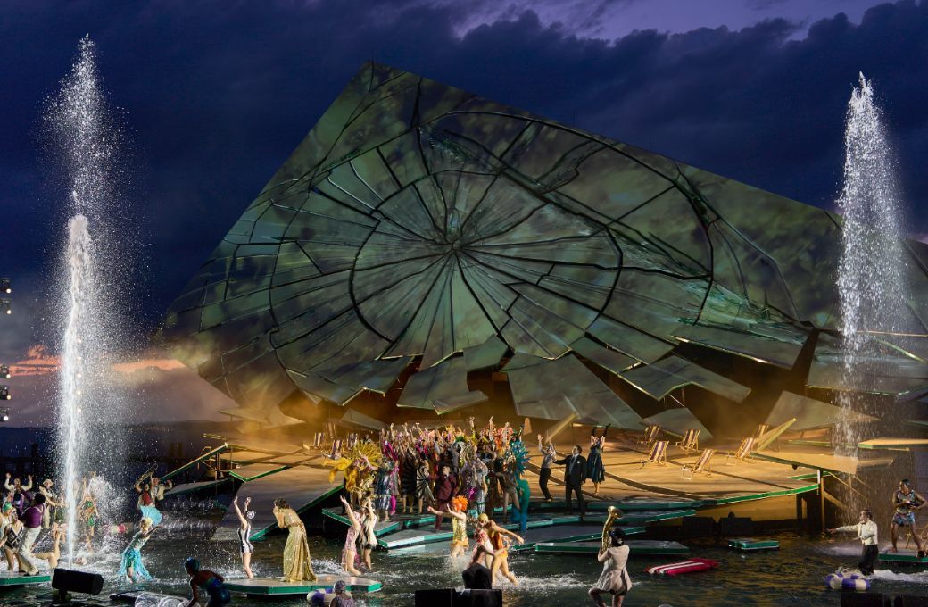 <i>La traviata</i> &copy; Bregenzer Festspiele | Anja Koehler