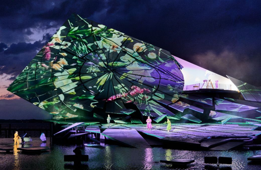 <i>La traviata</i> &copy; Bregenzer Festspiele | Anja Koehler