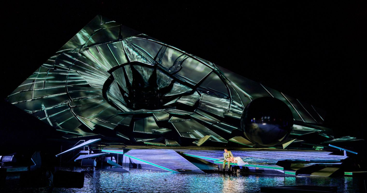 Der zerbrochene Spiegel: <i>La traviata</i> an den Bregenzer Festspielen &copy; Bregenzer Festspiele | Anja Koehler