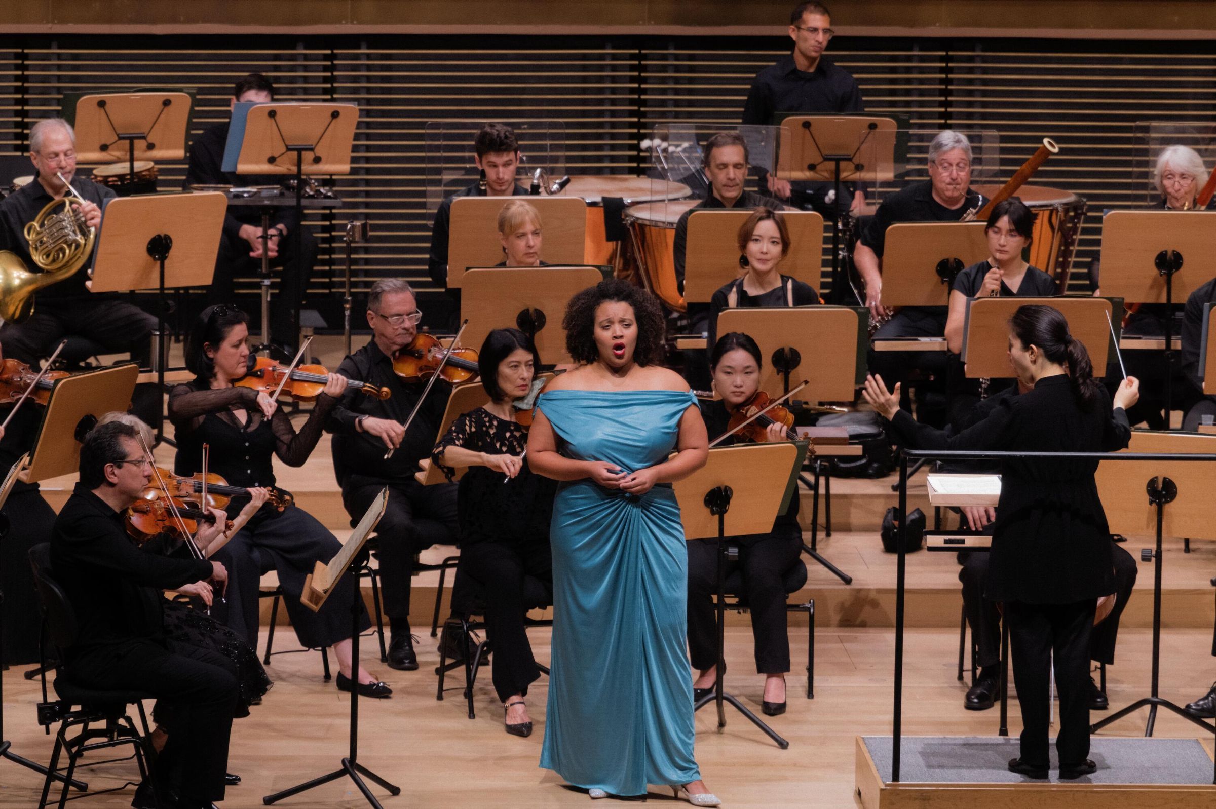 Taylor Raven and the Festival Orchestra of Lincoln Center &copy; Lawrence Sumulong | Lincoln Center