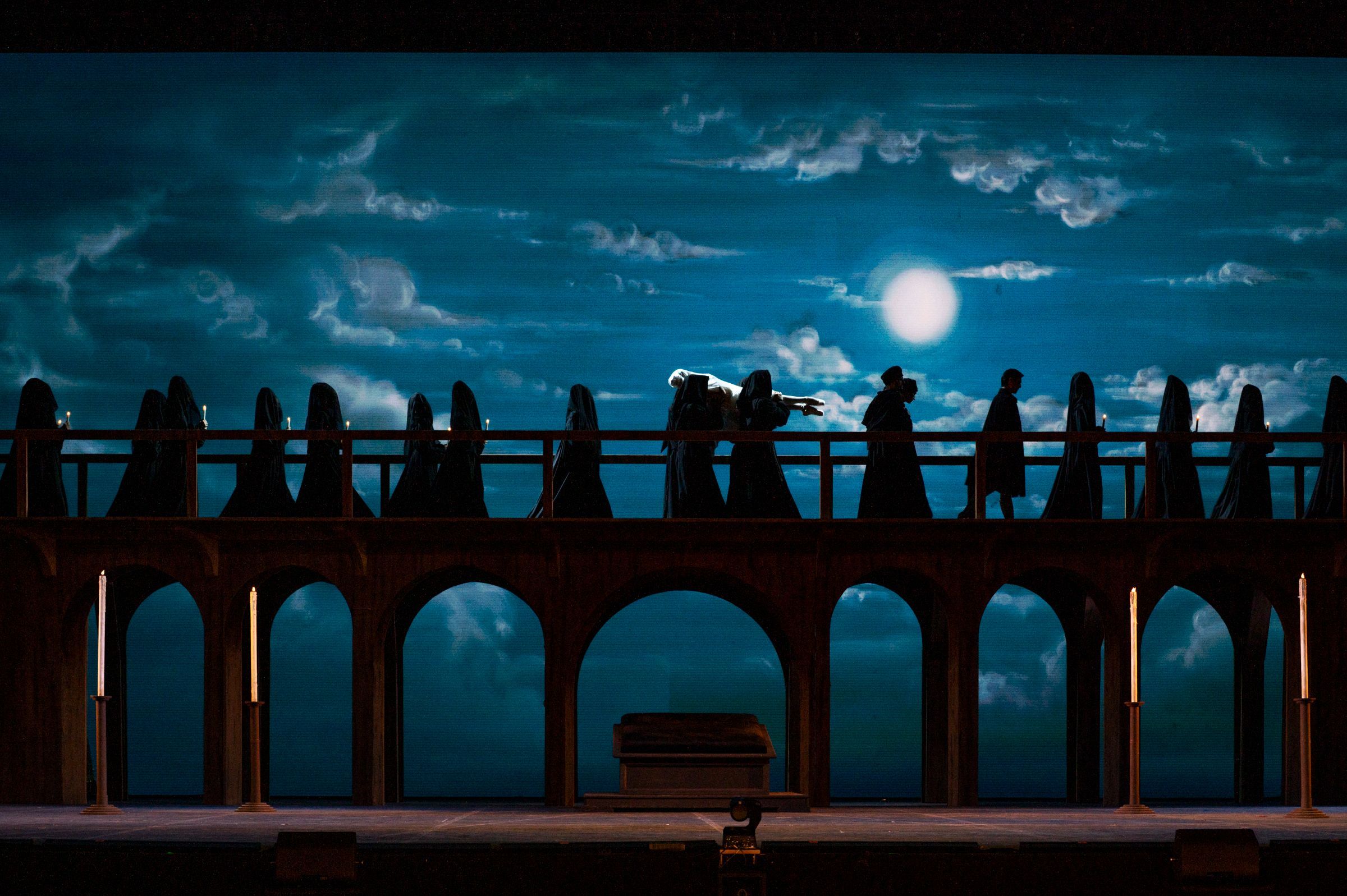 Ballo del Teatro dell’Opera di Roma in John Cranko’s <i>Romeo and Juliet</i> &copy; Fabrizio Sansoni - Teatro dell'Opera di Roma