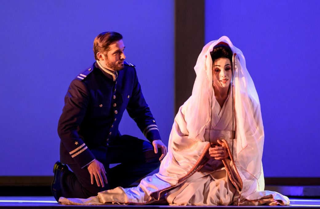 Marcelo Puente (Pinkerton) and Ermonela Jaho (Cio-Cio-San) &copy; ROH | Bill Cooper