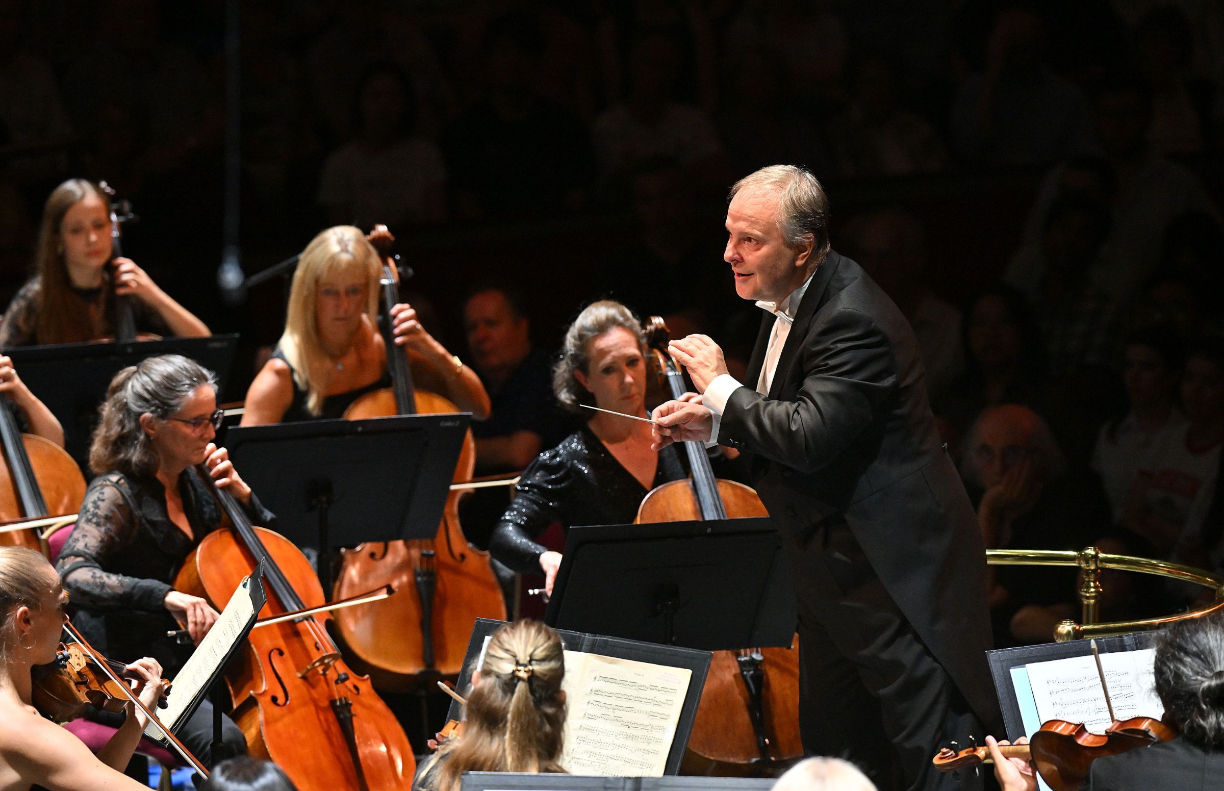 Sakari Oramo conducts the BBC Symphony Orchestra &copy; BBC | Mark Allan