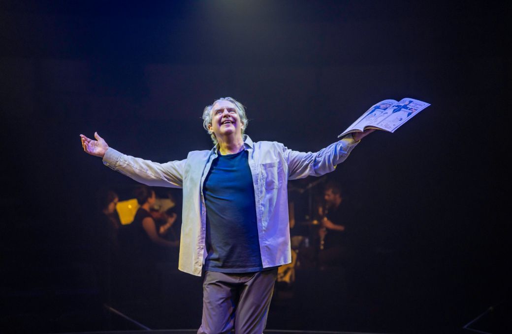 Phelim McDermott in <i>Tao of Glass</i> &copy; Johan Persson