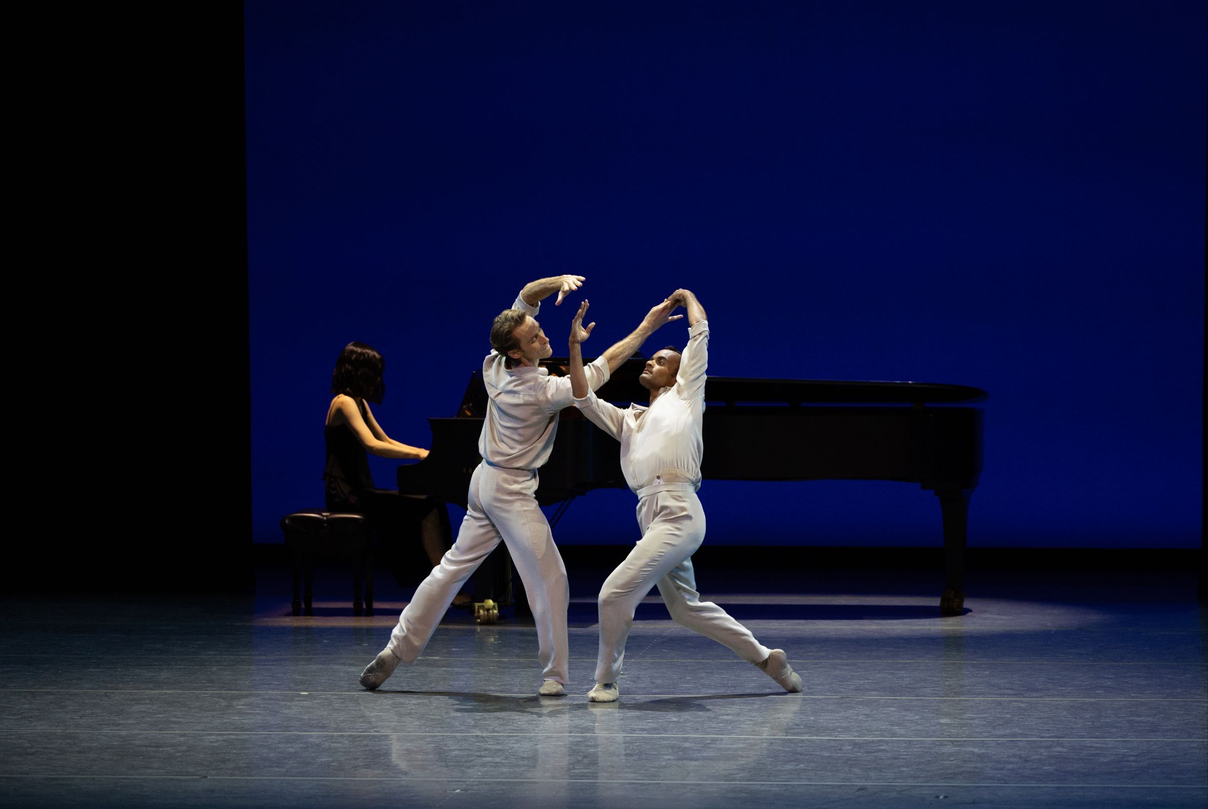 Adrian Danchig-Waring and Taylor Stanley with Ruoting Li in Lar Lubovitch’s <i>Each In Their Own Time</i> &copy; Rosalie O'Connor