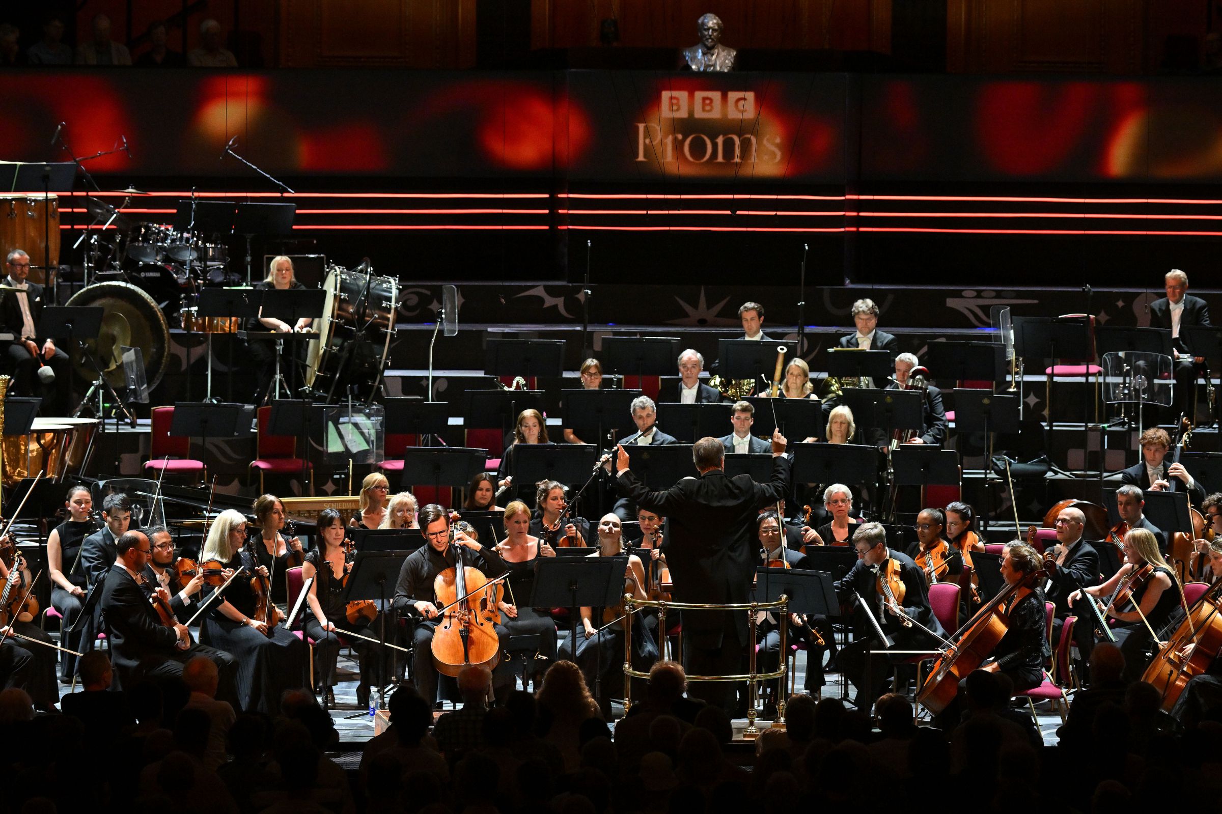 Beacons in the dark: Guy Johnston plays Britten at the BBC Proms &copy; BBC | Mark Allan