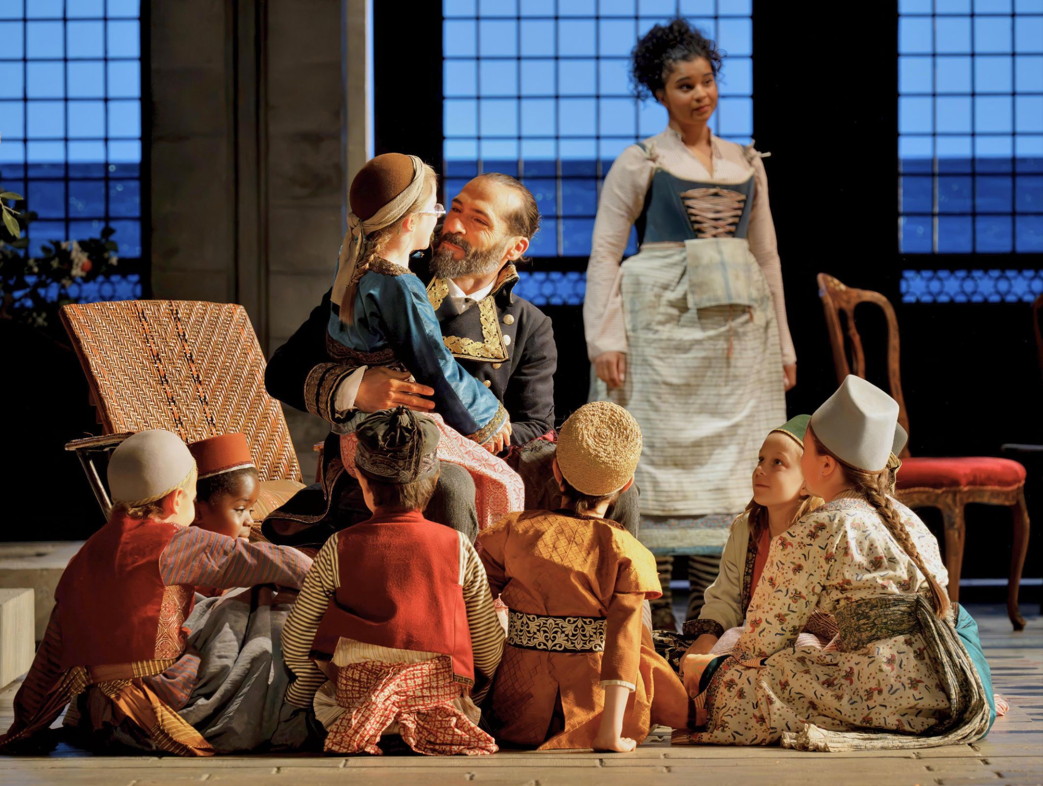 Franck Saurel (Pasha Selim), Julie Roset (Blonde) and children © Glyndebourne Productions Ltd. Photo: Bill Knight