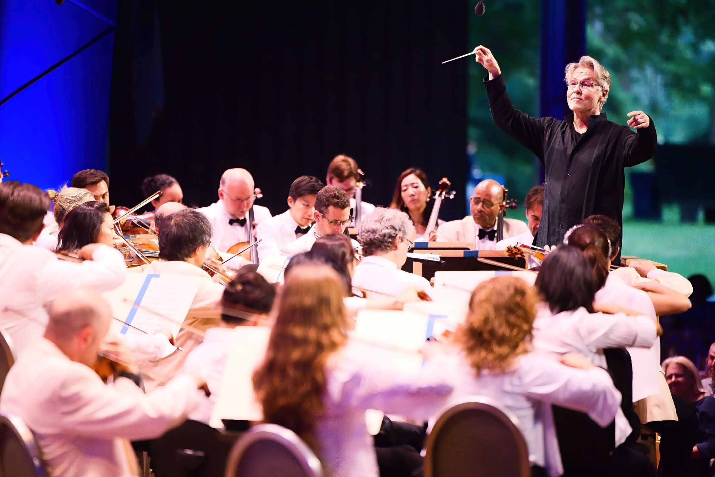 Esa-Pekka Salonen conducts the Boston Symphony Orchestra &copy; Hilary Scptt