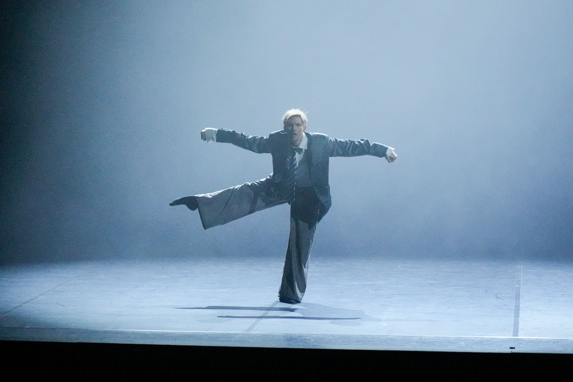 Silas Henriksen in <i>Death in Venice</i> © Andrea Avezzù, Courtesy La Biennale di Venezia