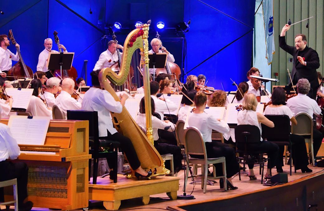 Andris Nelsons conducts the BSO at Tanglewood © Hilary Scott, courtesy of the BSO