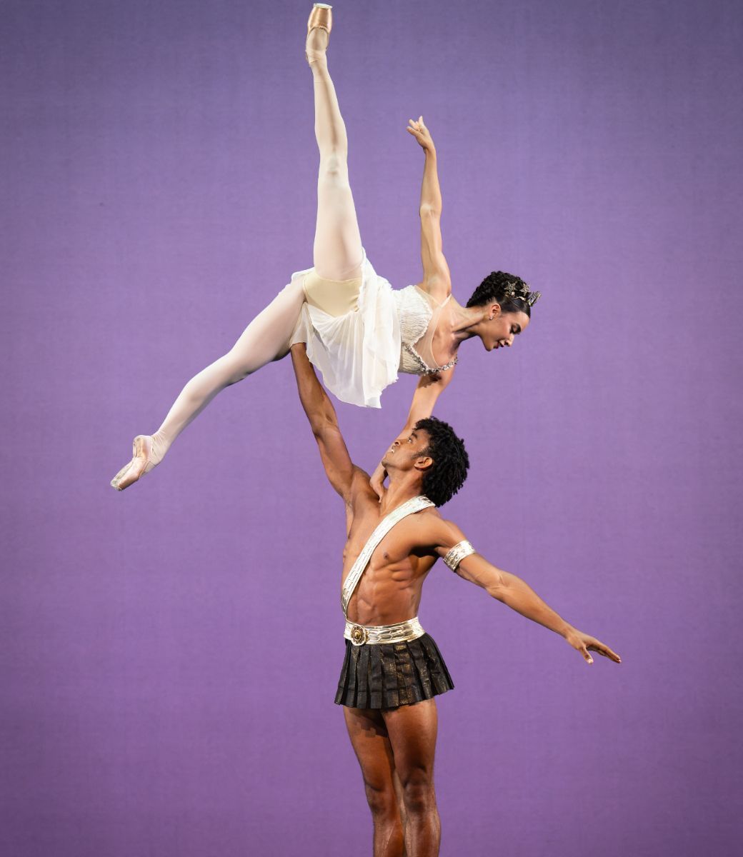 Katherine Ochoa and Yasiel Hodelin Bello in <i>Diana and Acteon</i> &copy; Helen Maybanks