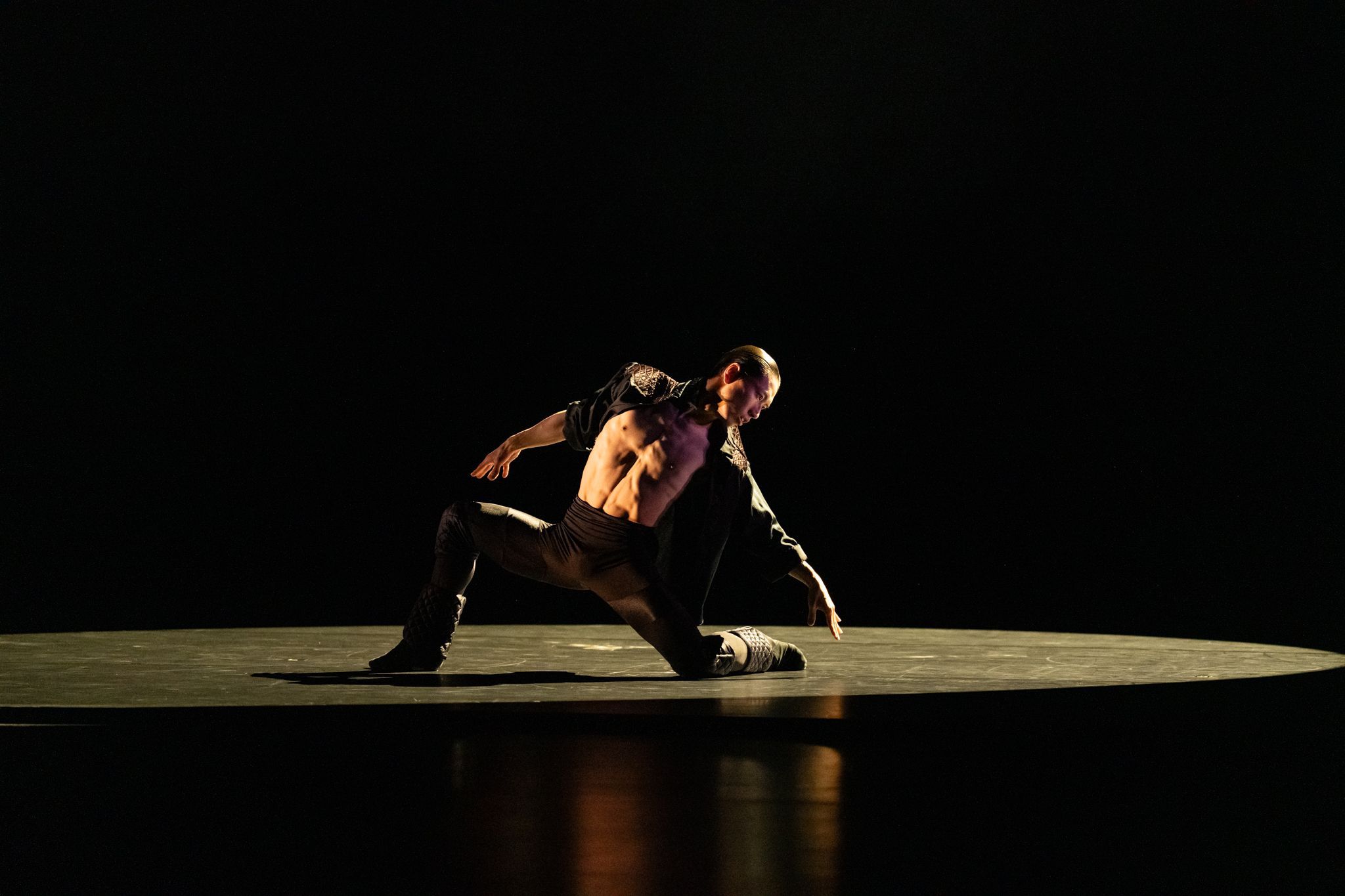 Hubbard Street dancer Shota Miyoshi in <i>Percussion IV</i> &copy; Michelle Reid