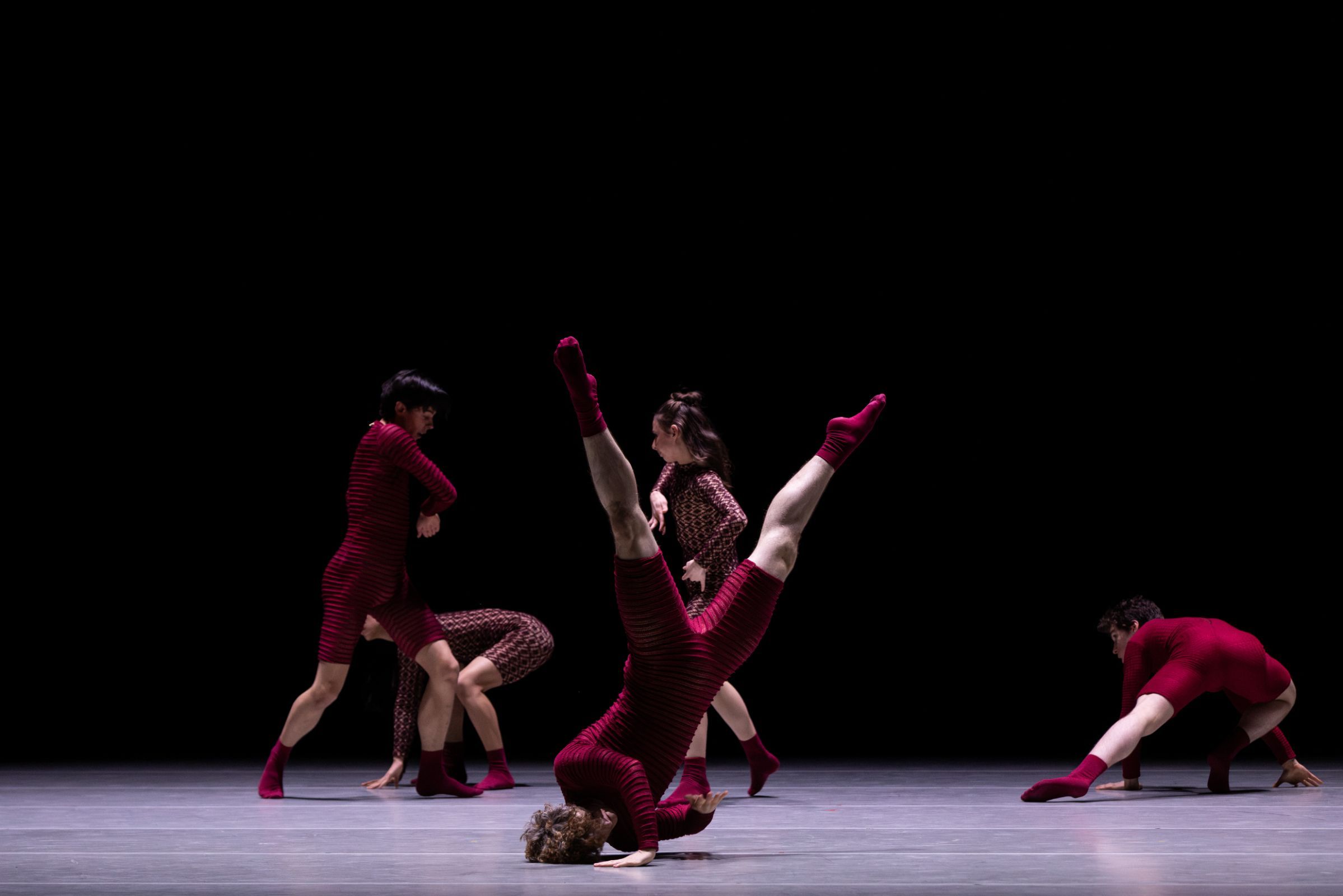 The Australian Ballet School in Stephanie Lake’s <i>Chrysalis</i> &copy; Kate Longley