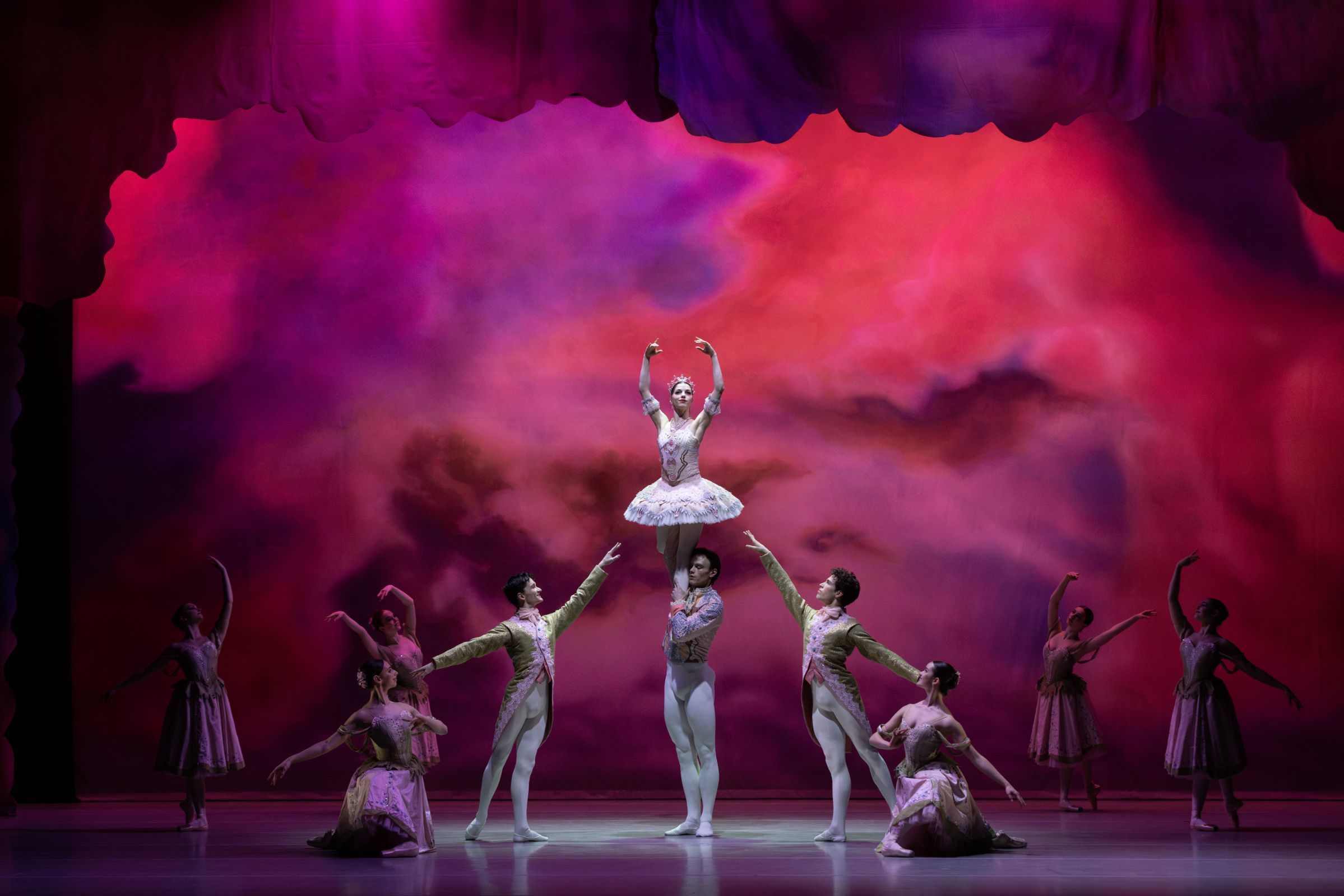 Sara Andrlon and Jeremy Hargreaves with The Australian Ballet in Knobloch’s <i>The Nutcracker Act 2</i> &copy; Kate Longley