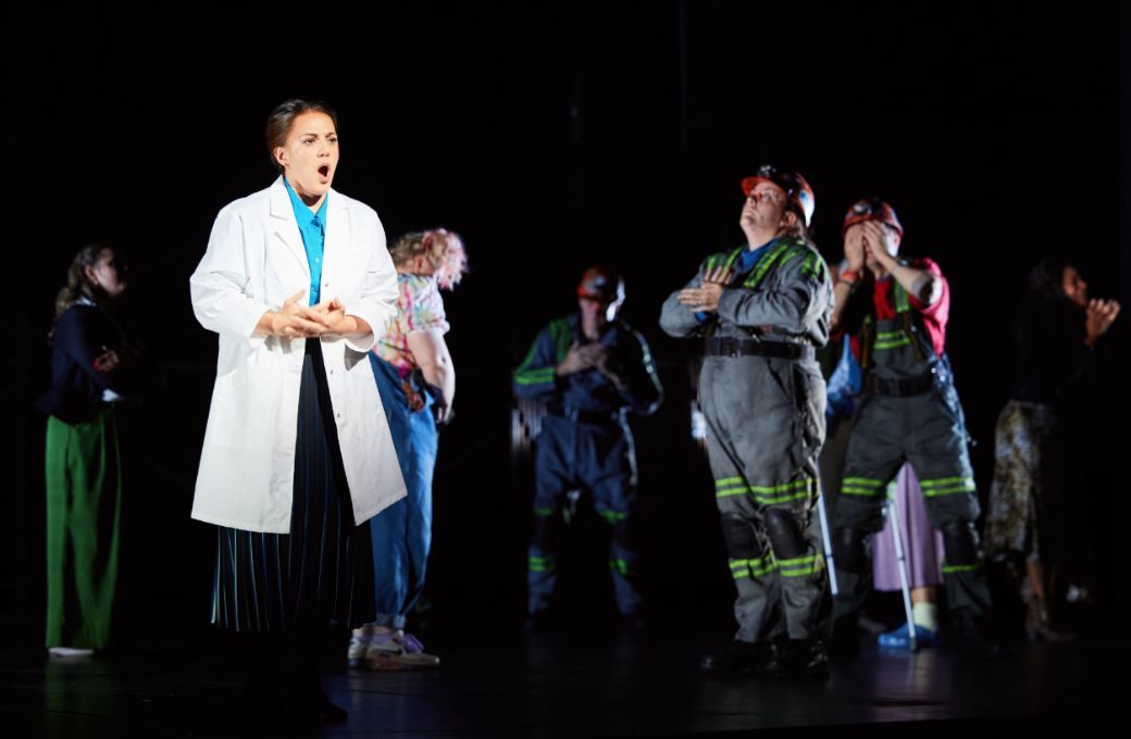Daniela Mack (Theresa Hart) &copy; Andrew Perry
