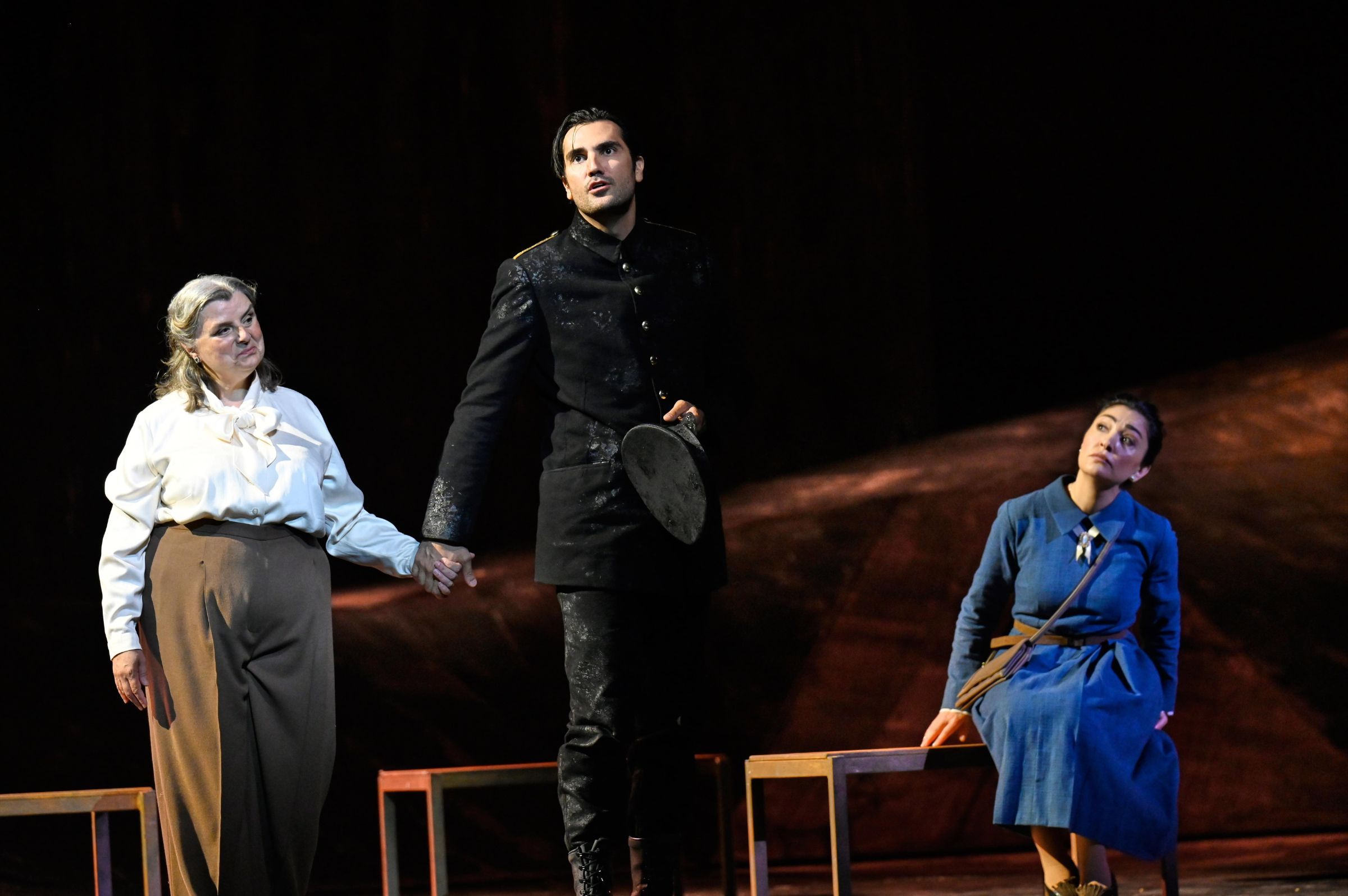 Eurudike De Beul (Mutter von Don José), Jonathan Tetelman (Don José), Kristina Mkhitaryan (Micaëla) &copy; SF | Virginia Rota