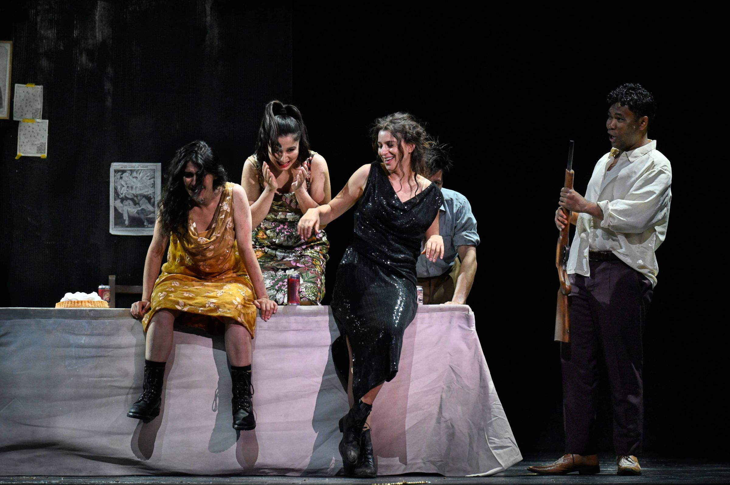 Iveta Simonyan (Frasquita), Anita Monserrat (Mercédès), A. Grigorian, Michael Arivony (Le Dancaïre) &copy; SF | Virginia Rota