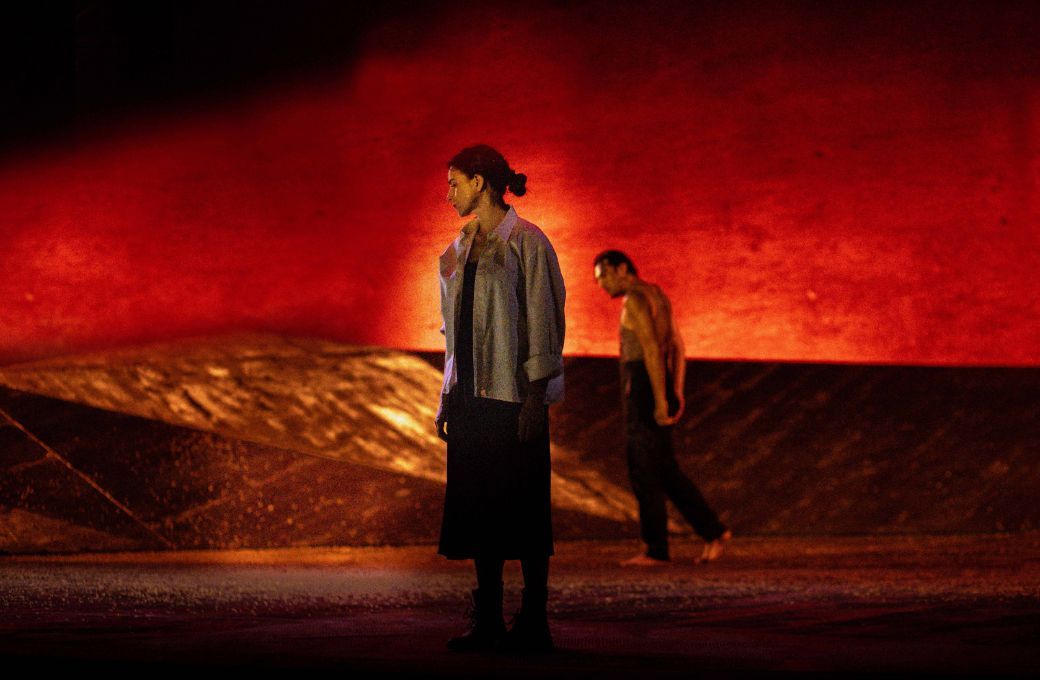 Asmik Grigorian (Carmen) und Jonathan Tetelman (Don Jos&eacute;) &copy; SF | Virginia Rota