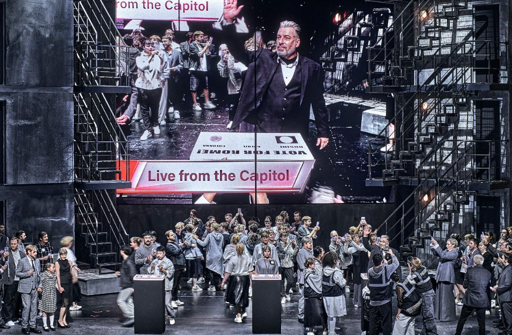 1. Akt: Andreas Bauer Kanabas (Colonna) &copy; Enrico Nawrath | Bayreuther Festspiele