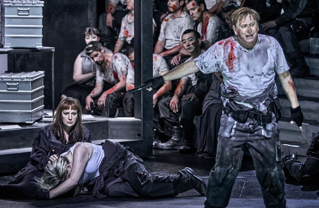 3. Akt: Gabriela Scherer (Irene), Jennifer Holloway (Adriano) und Andreas Schager (Rienzi), &copy; Enrico Nawrath | Bayreuther Festspiele