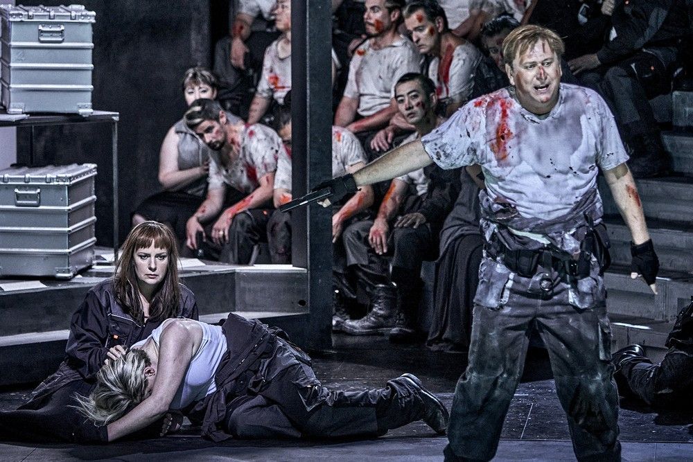 3. Akt: Gabriela Scherer (Irene), Jennifer Holloway (Adriano) und Andreas Schager (Rienzi), &copy; Enrico Nawrath | Bayreuther Festspiele