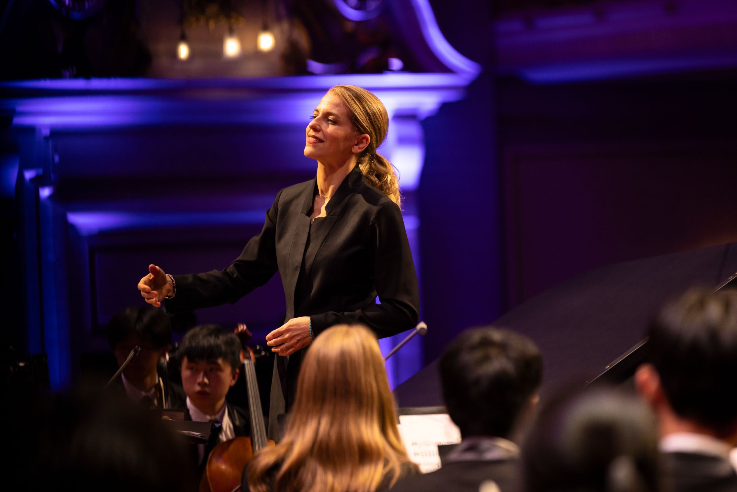 Karina Canellakis conducts the NYO-USA &copy; Jess Shurte