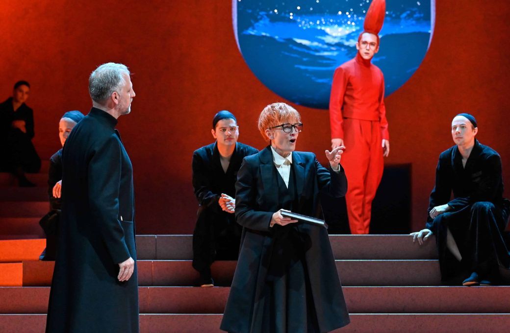 Christoph Pohl (Ein Musiklehrer), Kate Lindsey (Der Komponist) und Jonas Hacker (Ein Tanzmeister) &copy; SF | Thomas Aurin