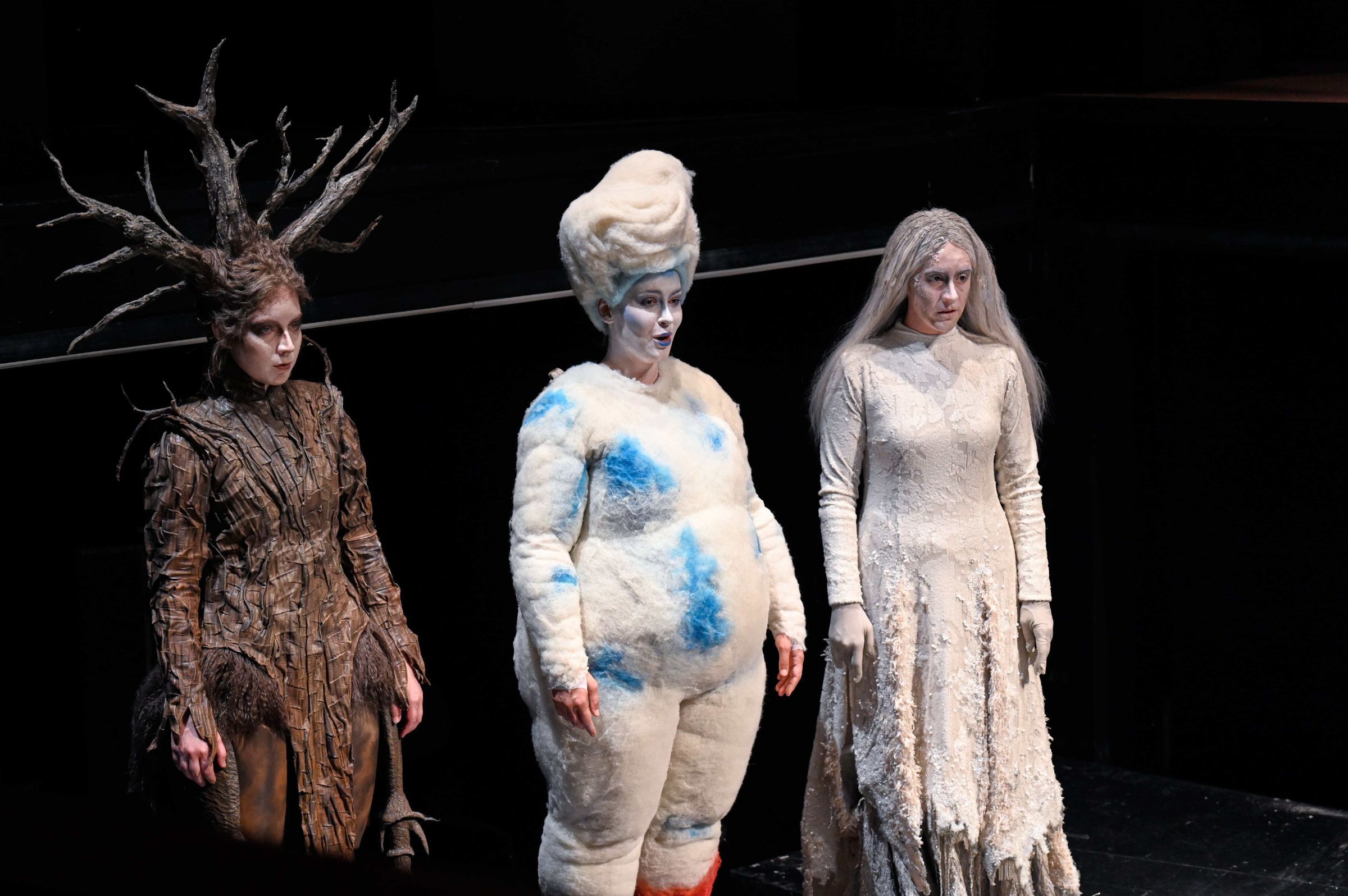 Anja Mittermüller (Dryade), Marlene Metzger (Echo) und Jasmin Delfs (Najade) &copy; SF | Thomas Aurin