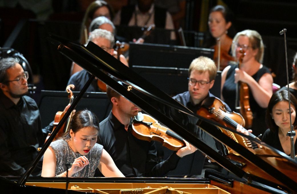 Yeol Eum Son and the BBCSO &copy; BBC | Mark Allan