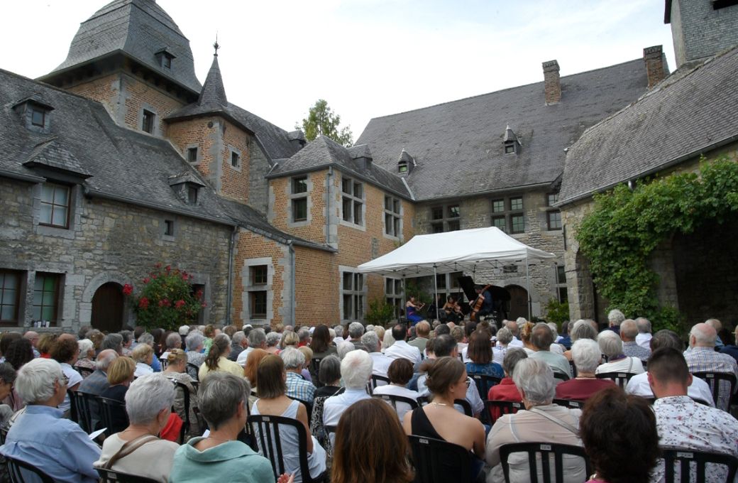 Aline Piboule, Elsa de Lacerda, Elaine Ng et Kacper Nowak au Festival de l'&Eacute;t&eacute; mosan &copy; Boris Jancen