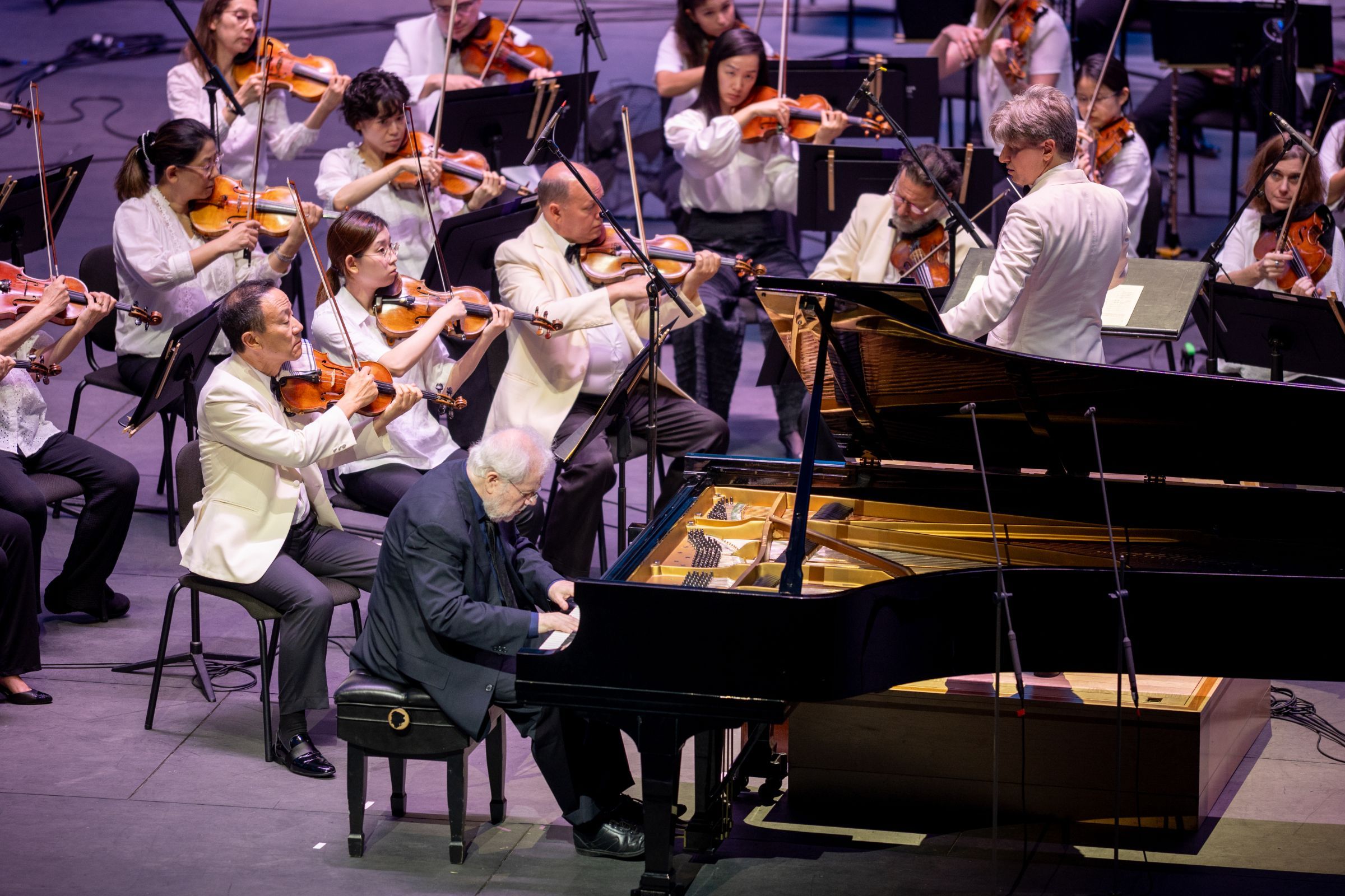 Emanuel Ax, Daniele Rustioni and the Philadelphia Orchestra &copy; Ironglass Productions | Dave Bigler