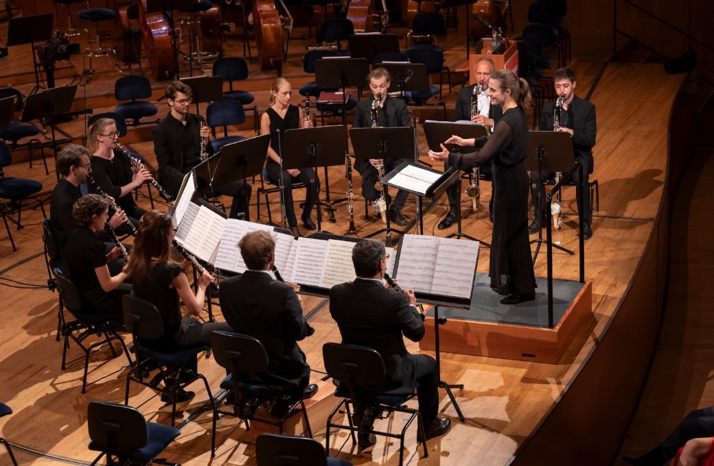 Nina Haug dirigiert Steve Reichs <i>New York Counterpoint</i> &copy; Priska Ketterer | Lucerne Festival
